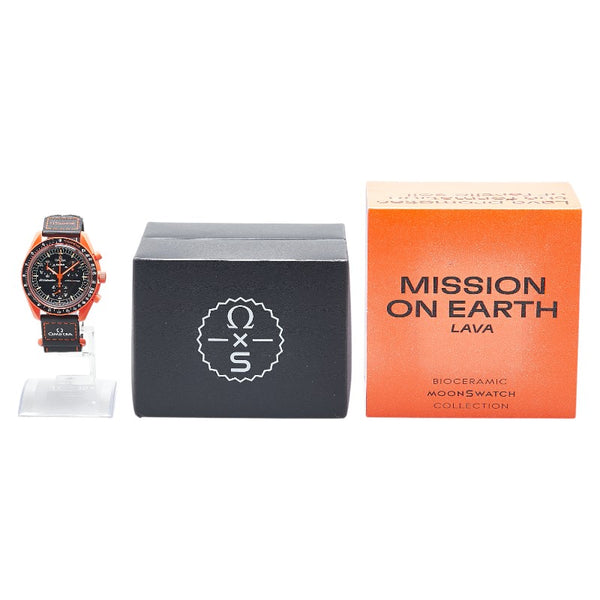 オメガ × Swatch スウォッチ ムーンスウォッチ ミッション オン アース ラバ 腕時計 SO33O100 クオーツ ブラック文字盤 ナイロン バイオセラミック メンズ OMEGA 【中古】