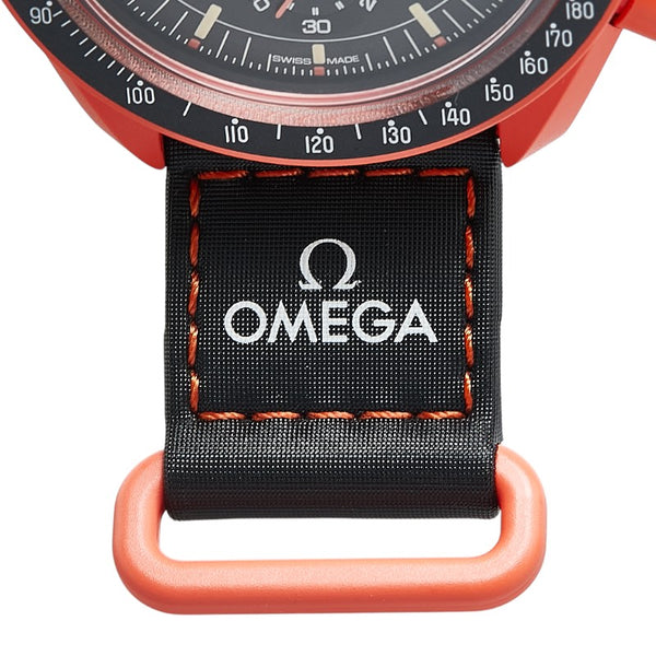 オメガ × Swatch スウォッチ ムーンスウォッチ ミッション オン アース ラバ 腕時計 SO33O100 クオーツ ブラック文字盤 ナイロン バイオセラミック メンズ OMEGA 【中古】