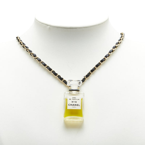 シャネル No19 香水 オードパルファム ネックレス ゴールド ブラック メッキ レザー レディース CHANEL 【中古】