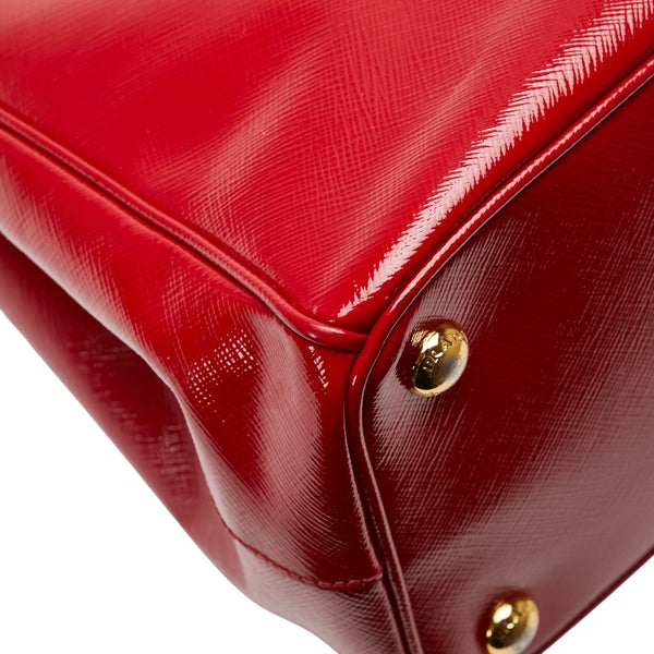 プラダ 三角ロゴプレート ハンドバッグ レッド パテントレザー レディース PRADA 【中古】