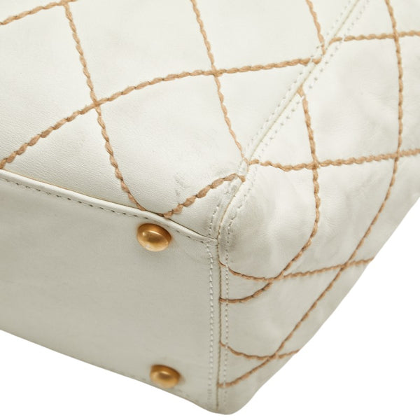 シャネル ココマーク ワイルドステッチ トートバッグ ホワイト レザー レディース CHANEL 【中古】