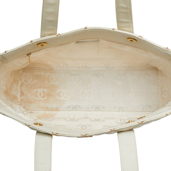 シャネル ココマーク ワイルドステッチ トートバッグ ホワイト レザー レディース CHANEL 【中古】