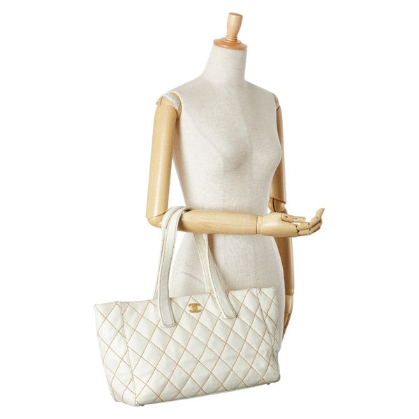 シャネル ココマーク ワイルドステッチ トートバッグ ホワイト レザー レディース CHANEL 【中古】