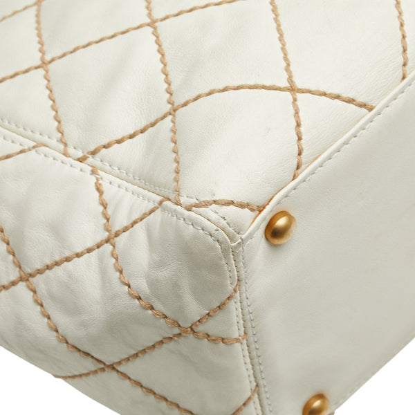シャネル ココマーク ワイルドステッチ トートバッグ ホワイト レザー レディース CHANEL 【中古】