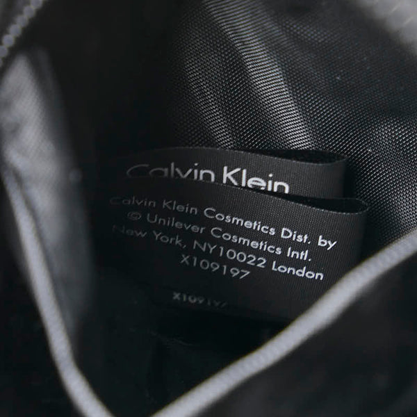 カルバンクライン ポーチ コスメポーチ ブラック ナイロン 合成皮革 レディース Calvin Klein 【中古】