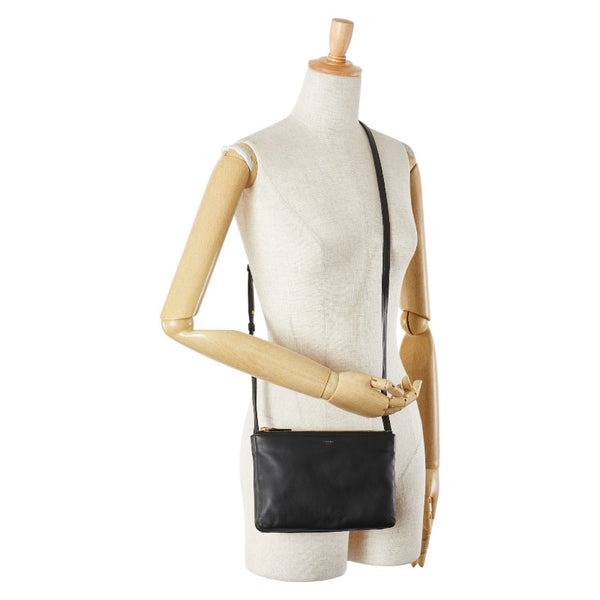 セリーヌ トリオ スモール 斜め掛け ショルダーバッグ ブラック レザー レディース CELINE 【中古】