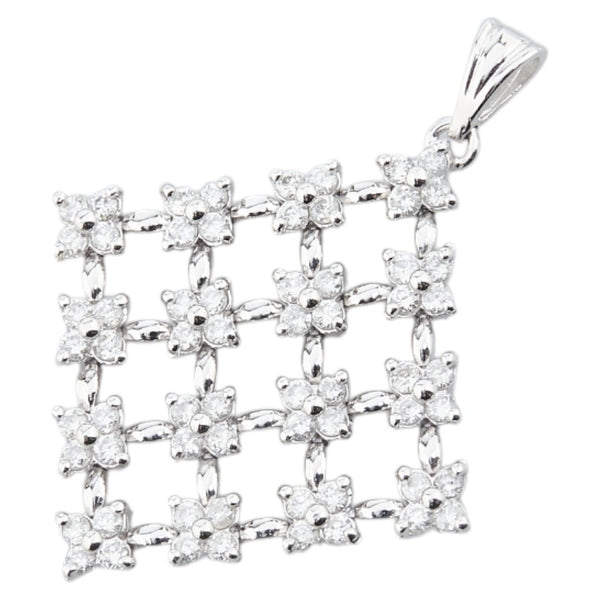 K18WG ホワイトゴールド ダイヤ1.00ct 花 フラワー モチーフ ひし形 ペンダントトップ レディース 【中古】