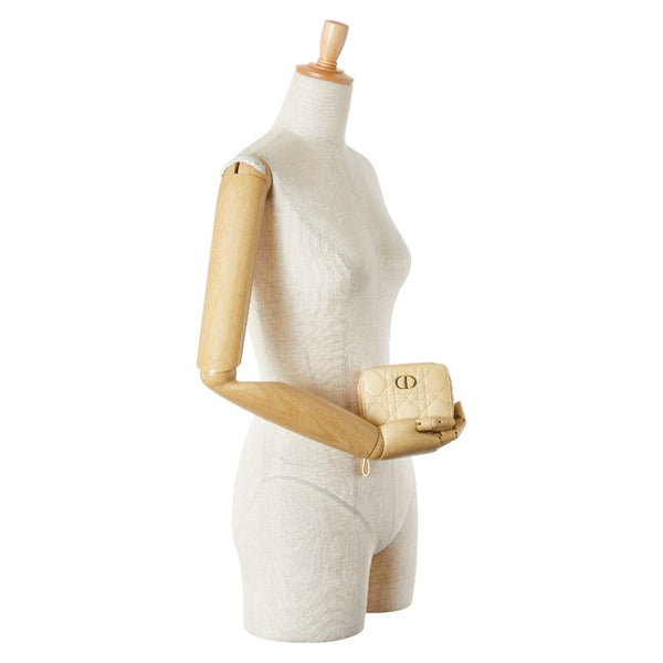 クリスチャンディオール カナージュ ラウンドファスナー 二つ折り財布 ベージュ レザー レディース Christian Dior 【中古】