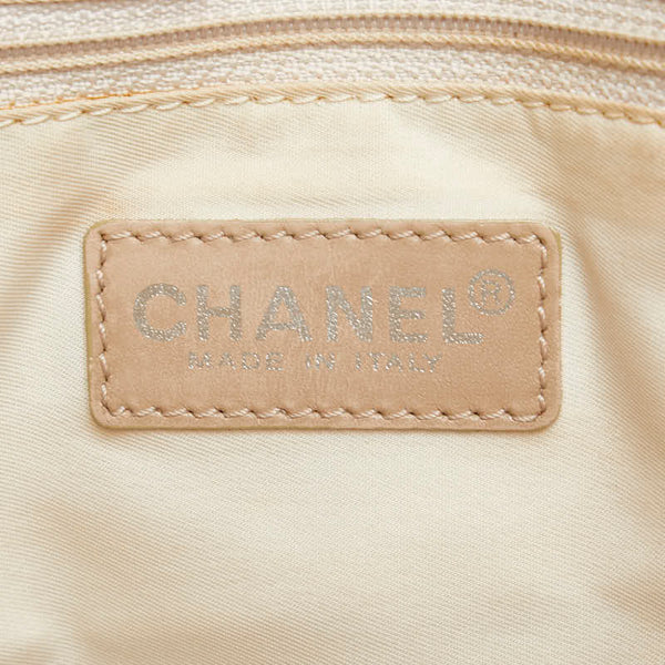シャネル ニュートラベルライン トートMM トートバッグ ハンドバッグ ベージュ ナイロン レザー レディース CHANEL 【中古】