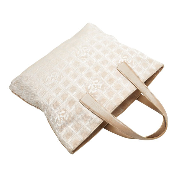 シャネル ニュートラベルライン トートMM トートバッグ ハンドバッグ ベージュ ナイロン レザー レディース CHANEL 【中古】