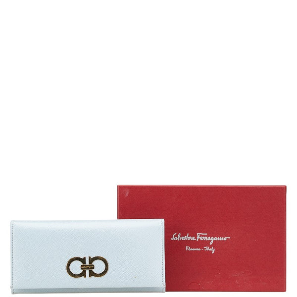サルヴァトーレフェラガモ ガンチーニ 長財布 ライトブルー レザー レディース Salvatore Ferragamo 【中古】