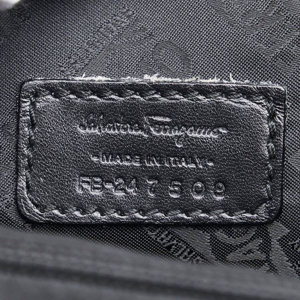 サルヴァトーレフェラガモ 斜め掛け ショルダーバッグ ブラック レザー レディース Salvatore Ferragamo 【中古】