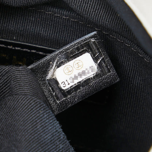 シャネル ココマーク マトラッセ チェーン ショルダーバッグ AS2542 ホワイト カーフレザー レディース CHANEL 【中古】