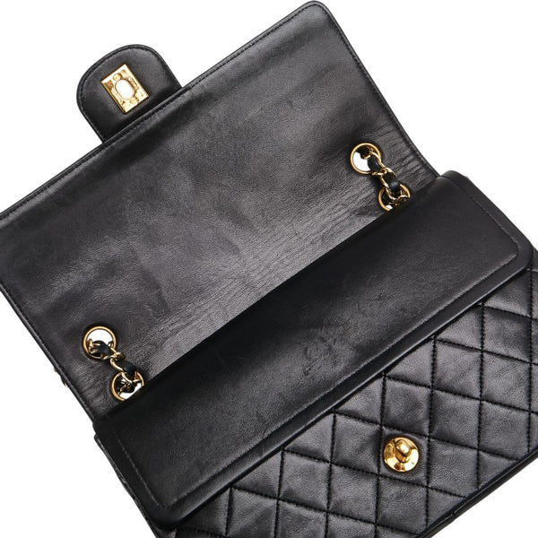 シャネル マトラッセ25 ダブルフラップ ココマーク チェーン ショルダーバッグ ブラック ラムスキン レディース CHANEL 【中古】