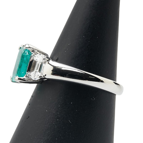 Pt900 プラチナ エメラルド1.93ct ダイヤ0.405ct リング 指輪 レディース 14号 【中古】