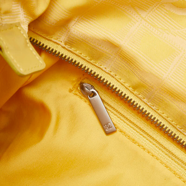 シャネル ニュートラベルライン ハンドバッグ トートバッグ イエロー ナイロン レザー レディース CHANEL 【中古】