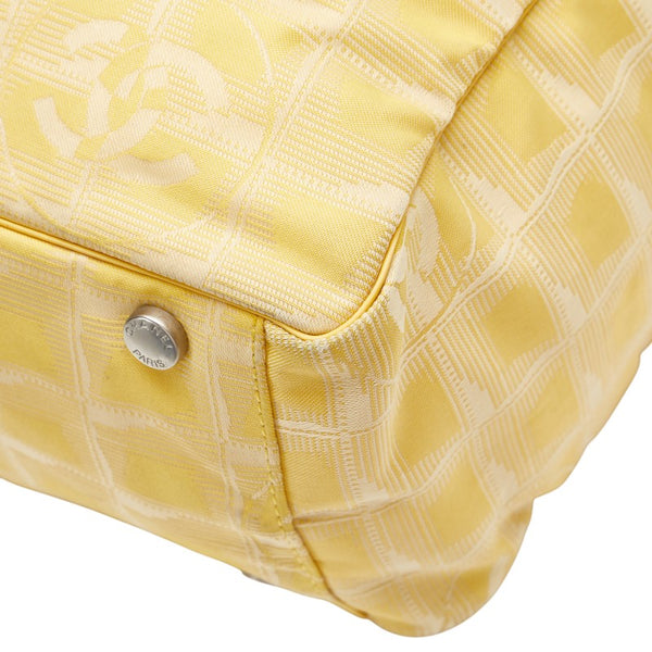 シャネル ニュートラベルライン ハンドバッグ トートバッグ イエロー ナイロン レザー レディース CHANEL 【中古】