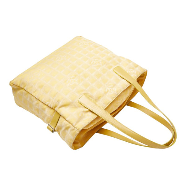 シャネル ニュートラベルライン ハンドバッグ トートバッグ イエロー ナイロン レザー レディース CHANEL 【中古】