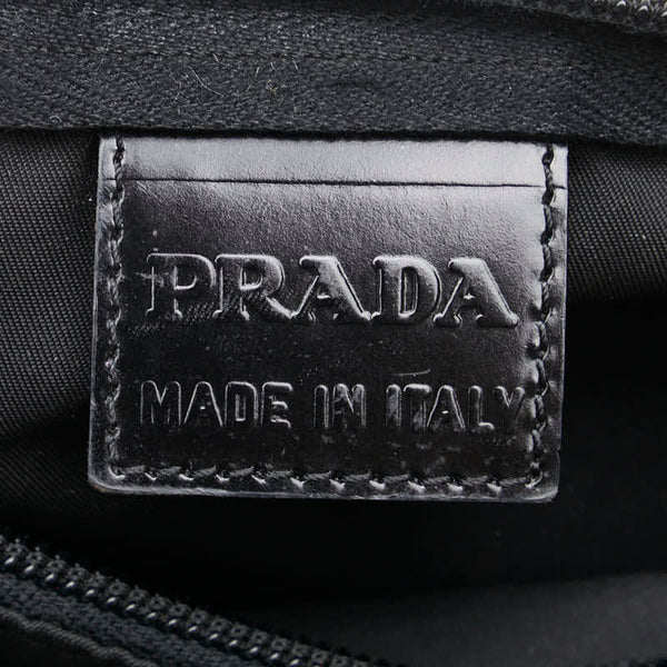プラダ 三角ロゴプレート ポーチ ブラック ナイロン レディース PRADA 【中古】