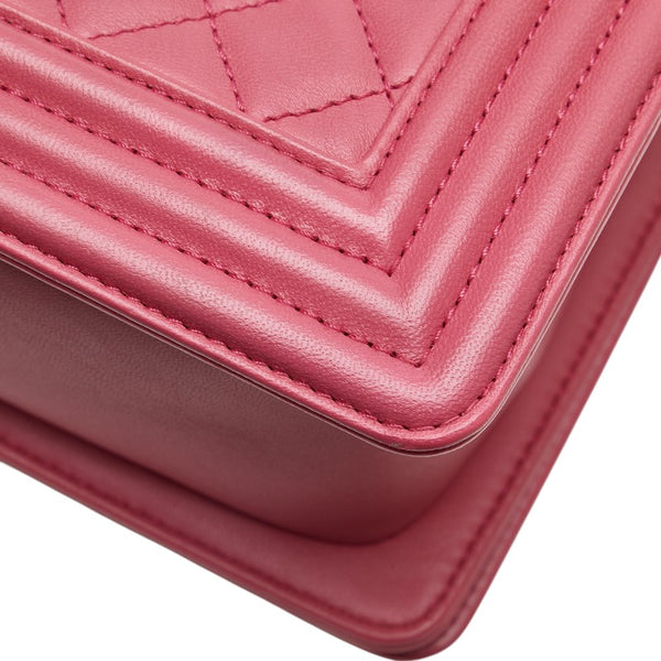 シャネル マトラッセ ボーイシャネル ココマーク チェーン ショルダーバッグ ピンク ラムスキン レディース CHANEL 【中古】