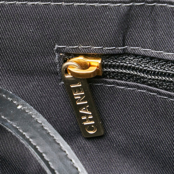 シャネル ニュートラベルライン トートMM トートバッグ ハンドバッグ ブラック ナイロン レザー レディース CHANEL 【中古】