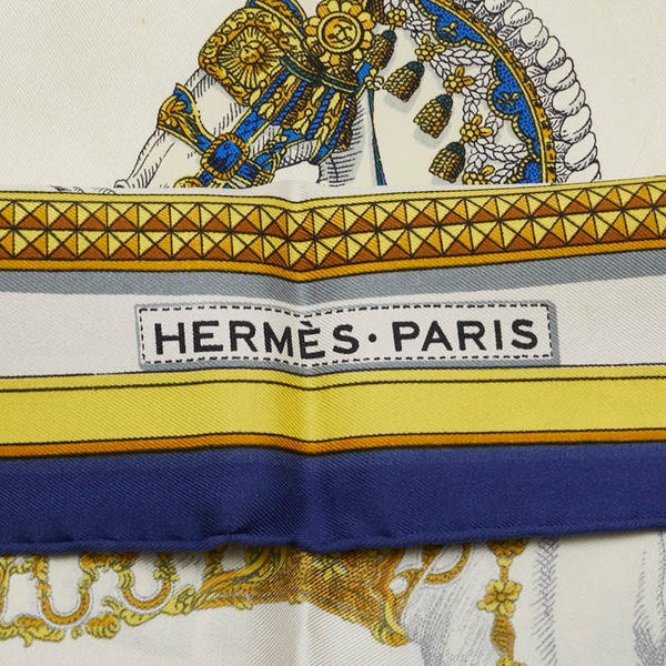 エルメス カレ90 GRAND APPARAT 盛装の馬 スカーフ ホワイト ブルー イエロー シルク レディース HERMES 【中古】