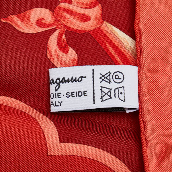 サルヴァトーレフェラガモ サルヴァトーレ フェラガモ スカーフ レッド シルク レディース Salvatore Ferragamo 【中古】