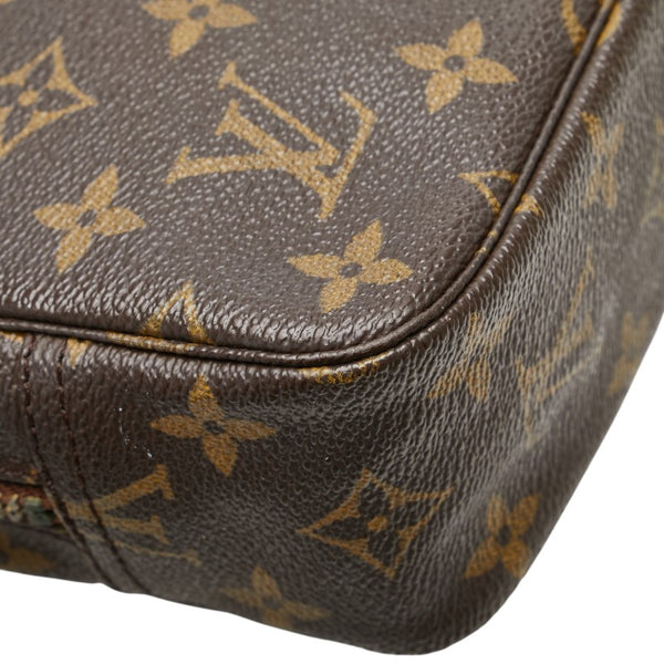 ルイ ヴィトン モノグラム トゥルース トワレット23 セカンドバッグ クラッチバッグ M47524 ブラウン PVC レディース LOUIS VUITTON 【中古】