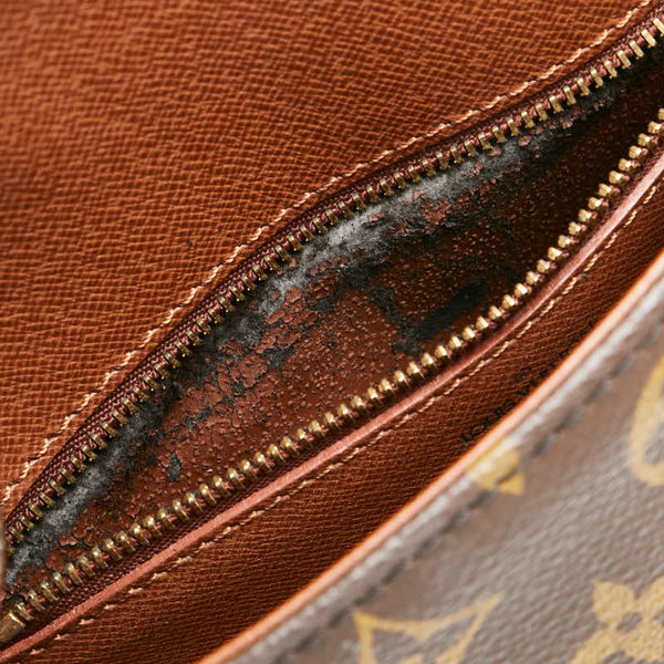 ルイ ヴィトン モノグラム サンクルーMM 斜め掛け ショルダーバッグ M51243 ブラウン PVC レザー レディース LOUIS VUITTON 【中古】