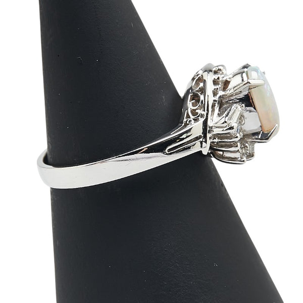 Pt900 プラチナ オパール0.69ct ダイヤ0.09ct リング 指輪 レディース 13号 【中古】