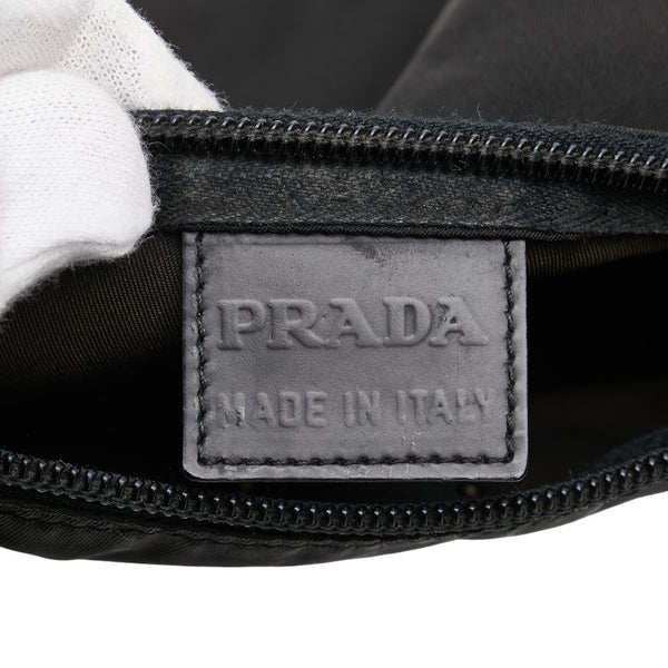 プラダ 三角ロゴプレート ポーチ ブラック ナイロン レディース PRADA 【中古】