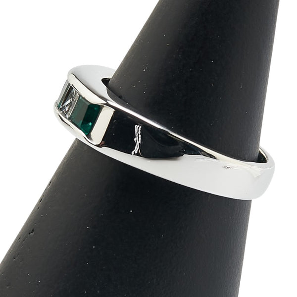 Pt900 プラチナ エメラルド0.60ct ダイヤ0.33ct 一文字 リング 指輪 レディース 12.5号 【中古】