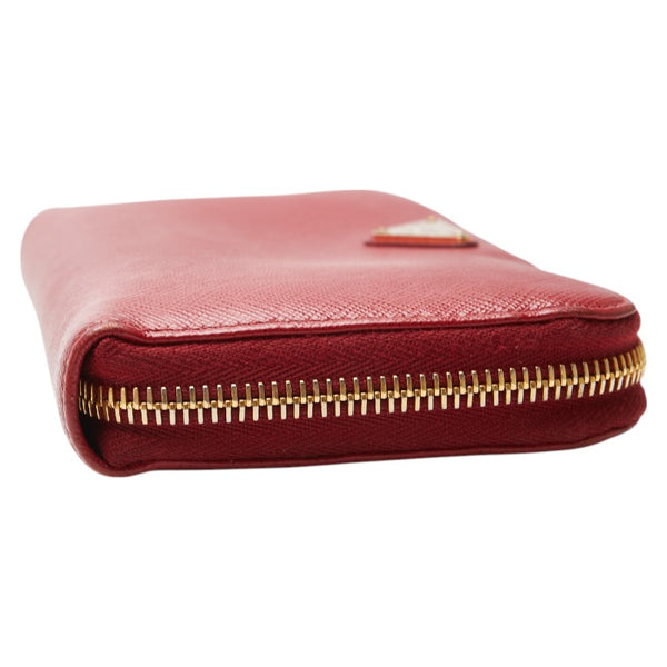 プラダ 三角ロゴプレート ラウンドファスナー 長財布 1ML506 レッド レザー サフィアーノレザー レディース PRADA 【中古】