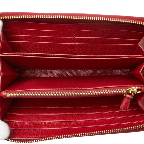 プラダ 三角ロゴプレート ラウンドファスナー 長財布 1ML506 レッド レザー サフィアーノレザー レディース PRADA 【中古】