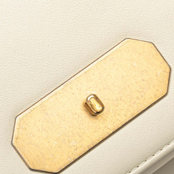 シャネル マトラッセ ココマーク ショルダーバッグ ホワイト ゴールド ラムスキン レディース CHANEL 【中古】