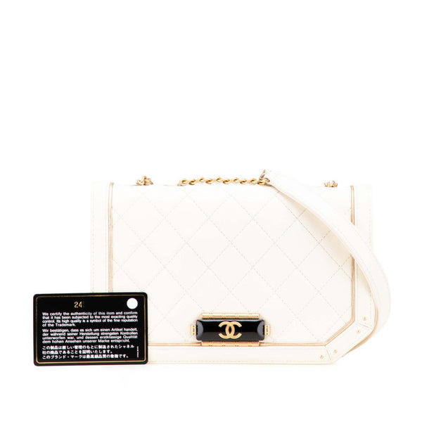 シャネル マトラッセ ココマーク ショルダーバッグ ホワイト ゴールド ラムスキン レディース CHANEL 【中古】