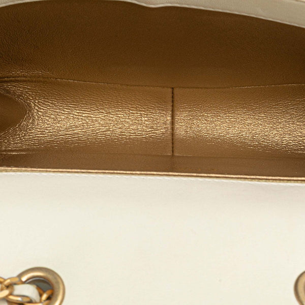 シャネル マトラッセ ココマーク ショルダーバッグ ホワイト ゴールド ラムスキン レディース CHANEL 【中古】