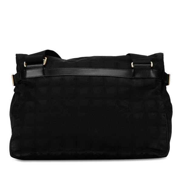 シャネル ニュートラベルライン  ショルダーバッグ ブラック キャンバス レディース CHANEL 【中古】