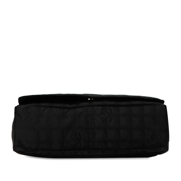 シャネル ニュートラベルライン  ショルダーバッグ ブラック キャンバス レディース CHANEL 【中古】