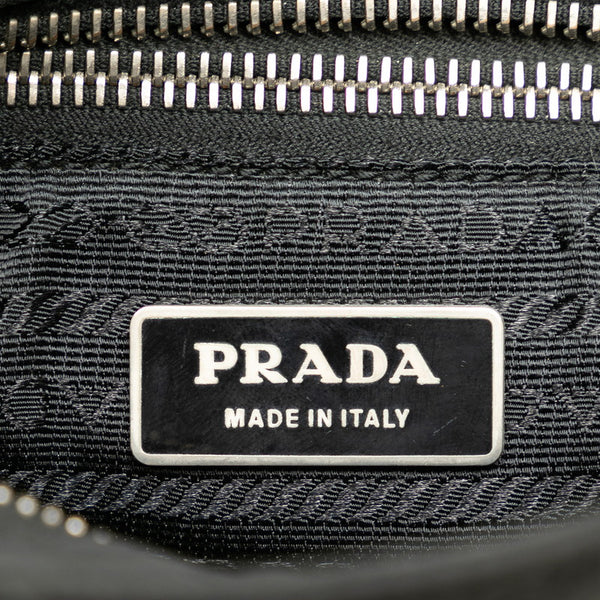 プラダ キルティング 三角ロゴプレート 斜め掛け ショルダーバッグ BT0424 ブラック ナイロン レディース PRADA 【中古】