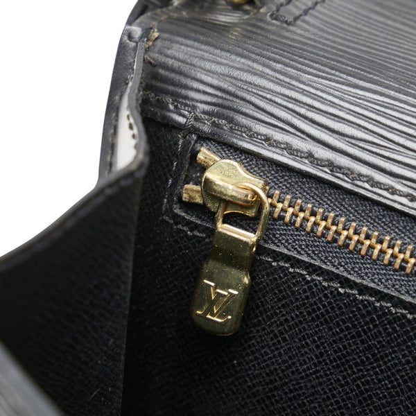 ルイ ヴィトン エピ セリエ ドラゴンヌ クラッチバッグ セカンドバッグ M52612 ノワール ブラック レザー メンズ LOUIS VUITTON 【中古】