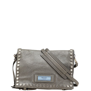 プラダ エティケット スタッズ 斜め掛け ショルダーバッグ 1BD082 グレー レザー レディース PRADA 【中古】