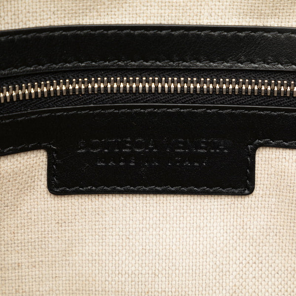 ボッテガヴェネタ イントレチャート 斜め掛け ショルダーバッグ ブラック レザー レディース BOTTEGAVENETA 【中古】