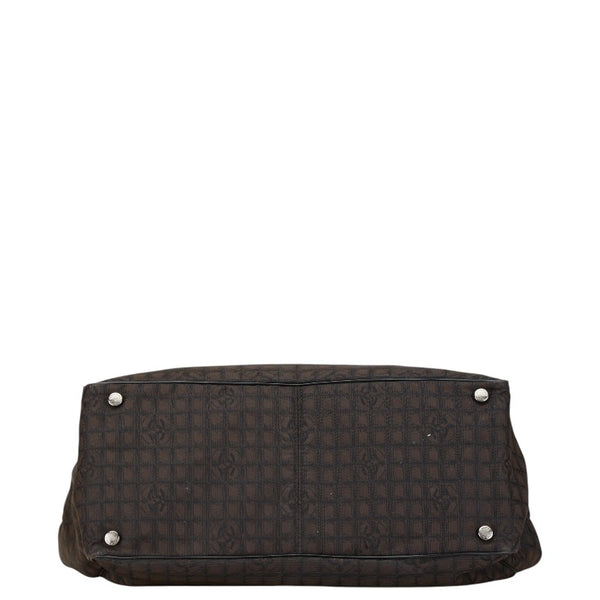 シャネル ニュートラベルライン トートMM トートバッグ ブラック ナイロン レザー レディース CHANEL 【中古】