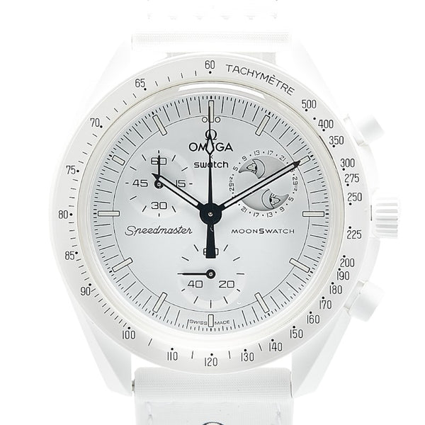 オメガ ×スウォッチ スヌーピー MISSION TO THE MOONPHASE - NEW MOON 腕時計 SO33W700 クオーツ ホワイト文字盤 セラミック ナイロン メンズ OMEGA 【中古】