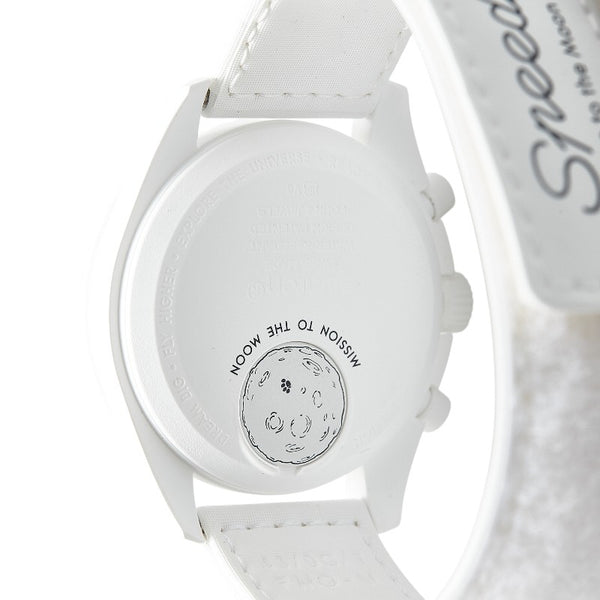 オメガ ×スウォッチ スヌーピー MISSION TO THE MOONPHASE - NEW MOON 腕時計 SO33W700 クオーツ ホワイト文字盤 セラミック ナイロン メンズ OMEGA 【中古】