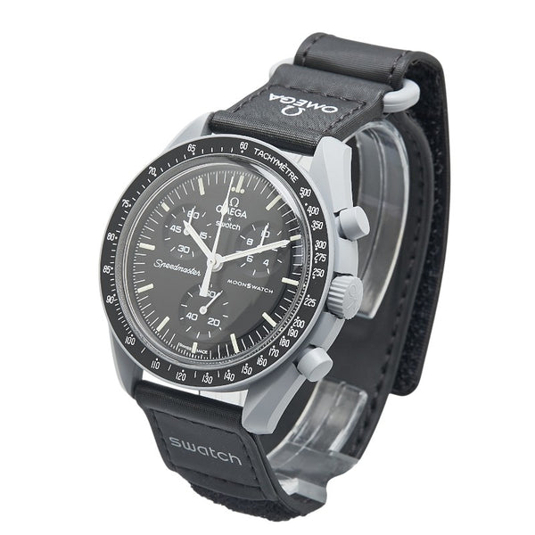 オメガ ×スウォッチ ムーンスウォッチ MISSION TO THE MOON 腕時計 SO33M100 クオーツ ブラック文字盤 セラミック ナイロン メンズ OMEGA 【中古】