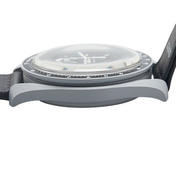 オメガ ×スウォッチ ムーンスウォッチ MISSION TO THE MOON 腕時計 SO33M100 クオーツ ブラック文字盤 セラミック ナイロン メンズ OMEGA 【中古】