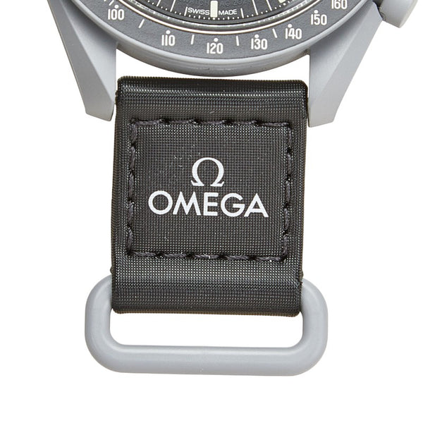 オメガ ×スウォッチ ムーンスウォッチ MISSION TO THE MOON 腕時計 SO33M100 クオーツ ブラック文字盤 セラミック ナイロン メンズ OMEGA 【中古】