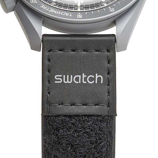 オメガ ×スウォッチ ムーンスウォッチ MISSION TO THE MOON 腕時計 SO33M100 クオーツ ブラック文字盤 セラミック ナイロン メンズ OMEGA 【中古】